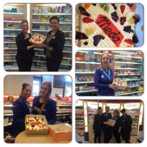 150409 - Winnende Etos-filialen door Meda Pharma beloond met taart